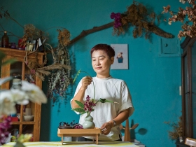 不受拘束的自由之美