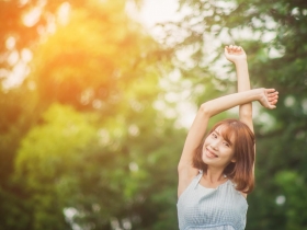 若遇到有人評價你，回他「這句話」！人生有限，太在意別人就是跟自己過不去