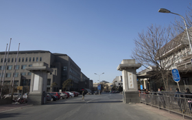 赴京趕考去 台生滿北大