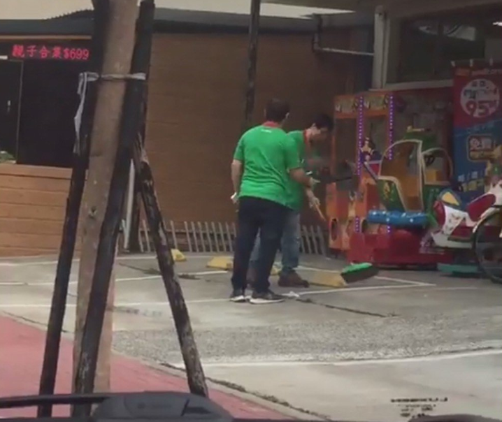 頂好店長毆打店員引眾怒 遭降職轉調