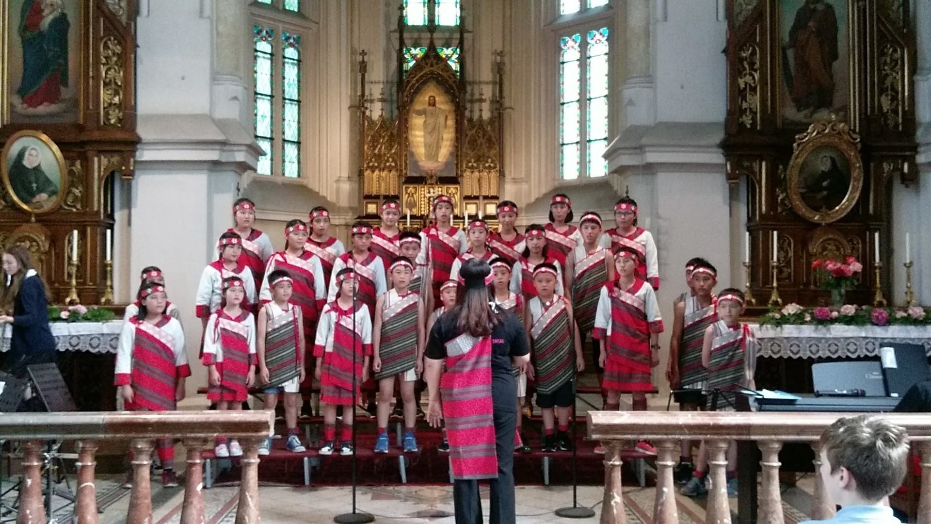 窮到買不起行李箱！尖石孩童圓夢開唱 征服維也納