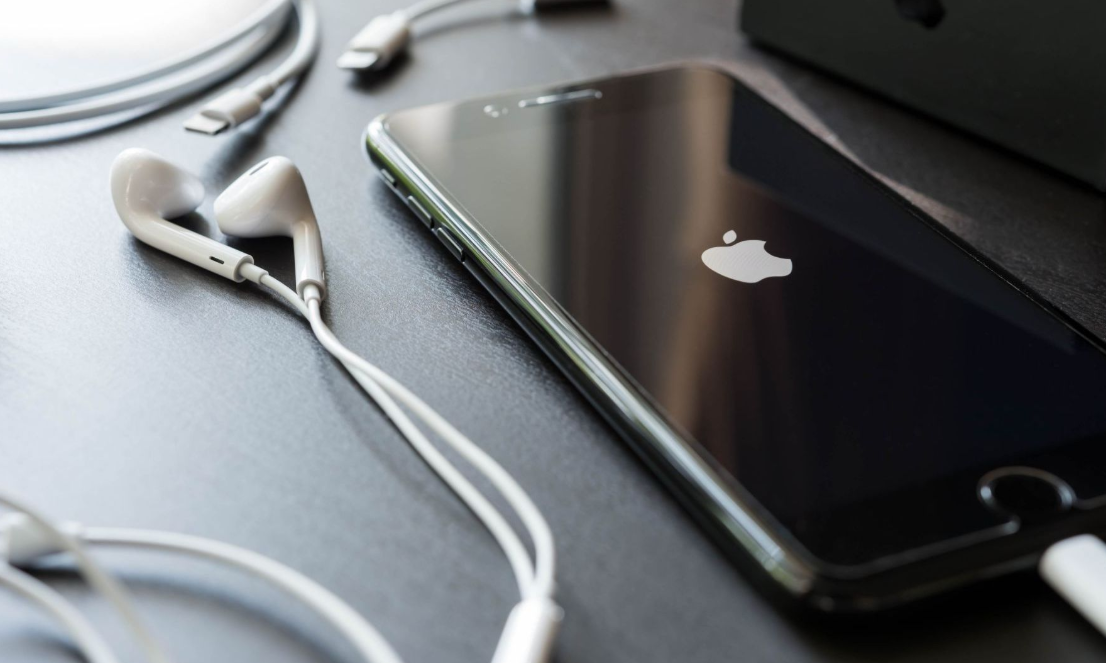 「最新iPhone9」諜照意外流出  機身背面藏玄機