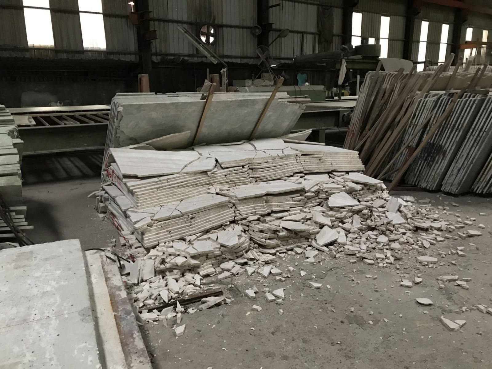 花蓮善款紓困產業爆退款潮 石材業者喊冤：被妖魔化好心痛