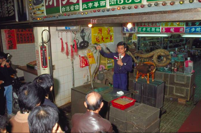 走過一甲子  華西街最後蛇肉店明日要熄燈了 