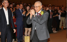 司徒達賢退休「畢業典禮」 政商名人子弟兵不缺席！