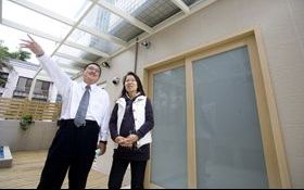 搶救房市建商出奇招 祭出4k電視、機票、頂級健檢搶客