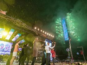 跨年萬人淋雨看電競被罵翻 柯文哲：考試總有一科不及格