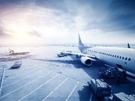 旅遊不便險怎麼買？13家產險班機延誤理賠比一比