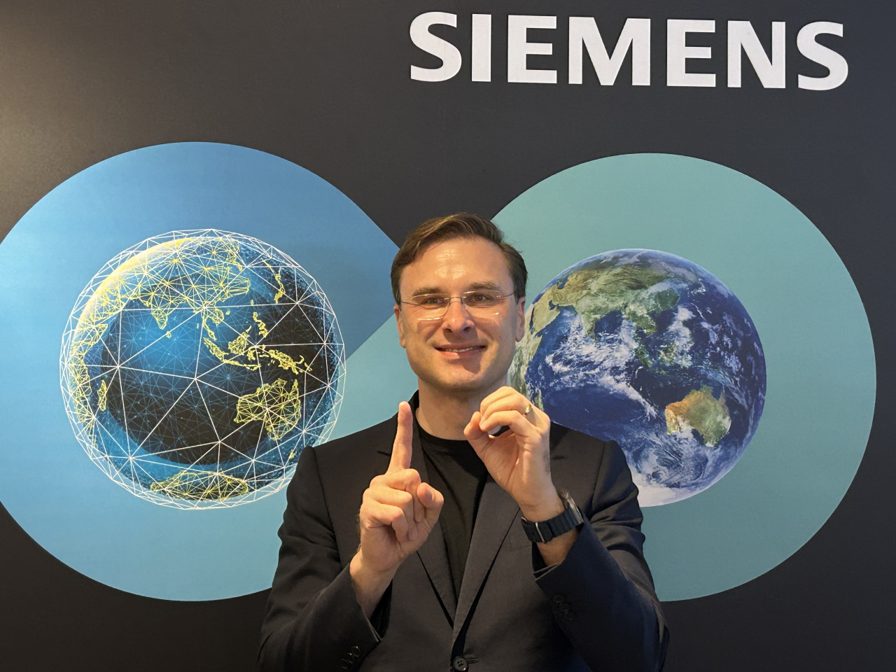 京站年省100萬度電、百事可樂增產20%！西門子親揭怎麼辦到：不用１年就回本、比ChatGPT更精準