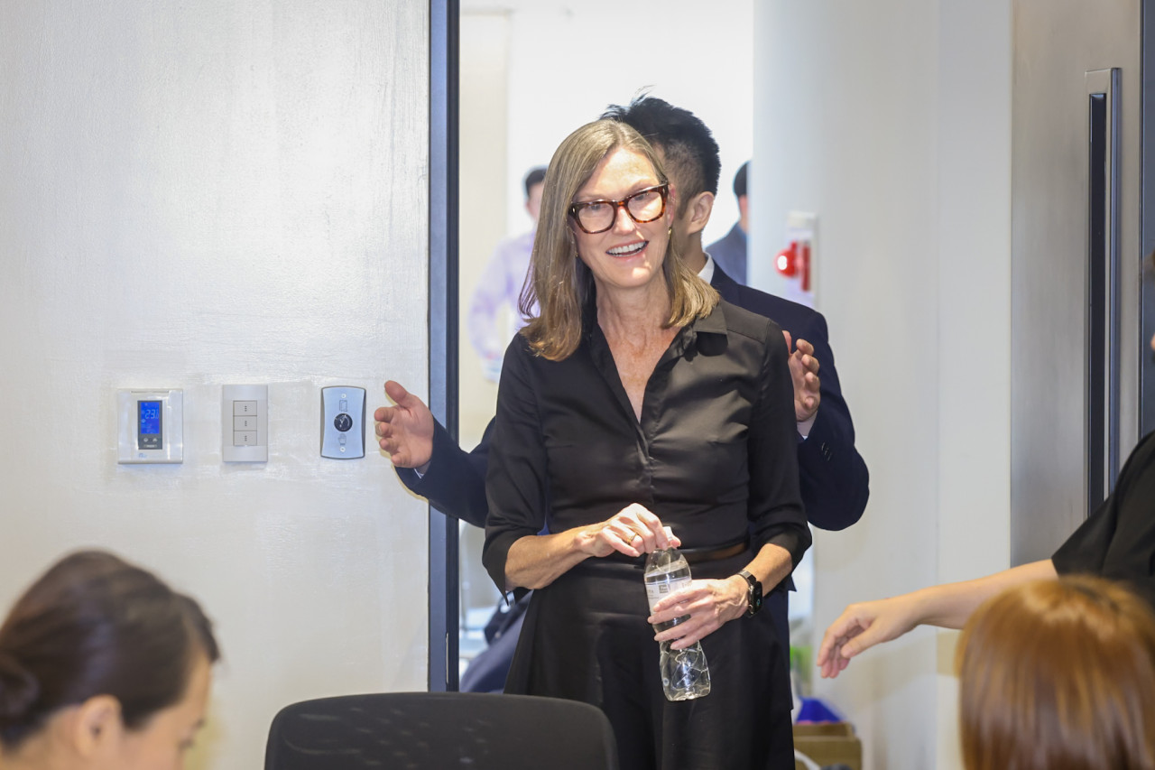 台積電ADR她5月掃貨20萬股！女股神談魏哲家：張忠謀親選繼任者「保留公司DNA、甚至能更強大」