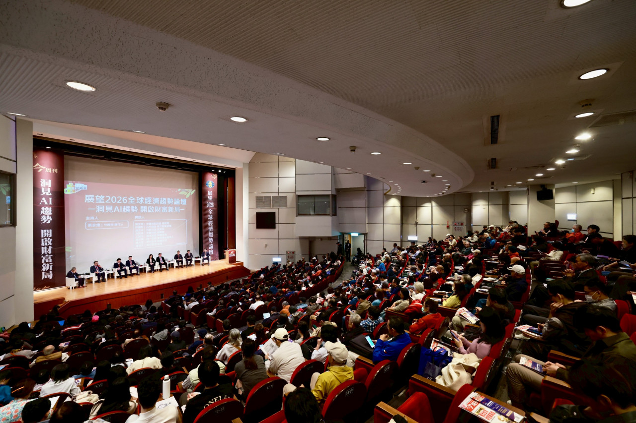 金鑽獎》ETF轟動台灣、500萬人持有！要選主動還被動？AI會泡沫？八大投信聚焦2026展望必看