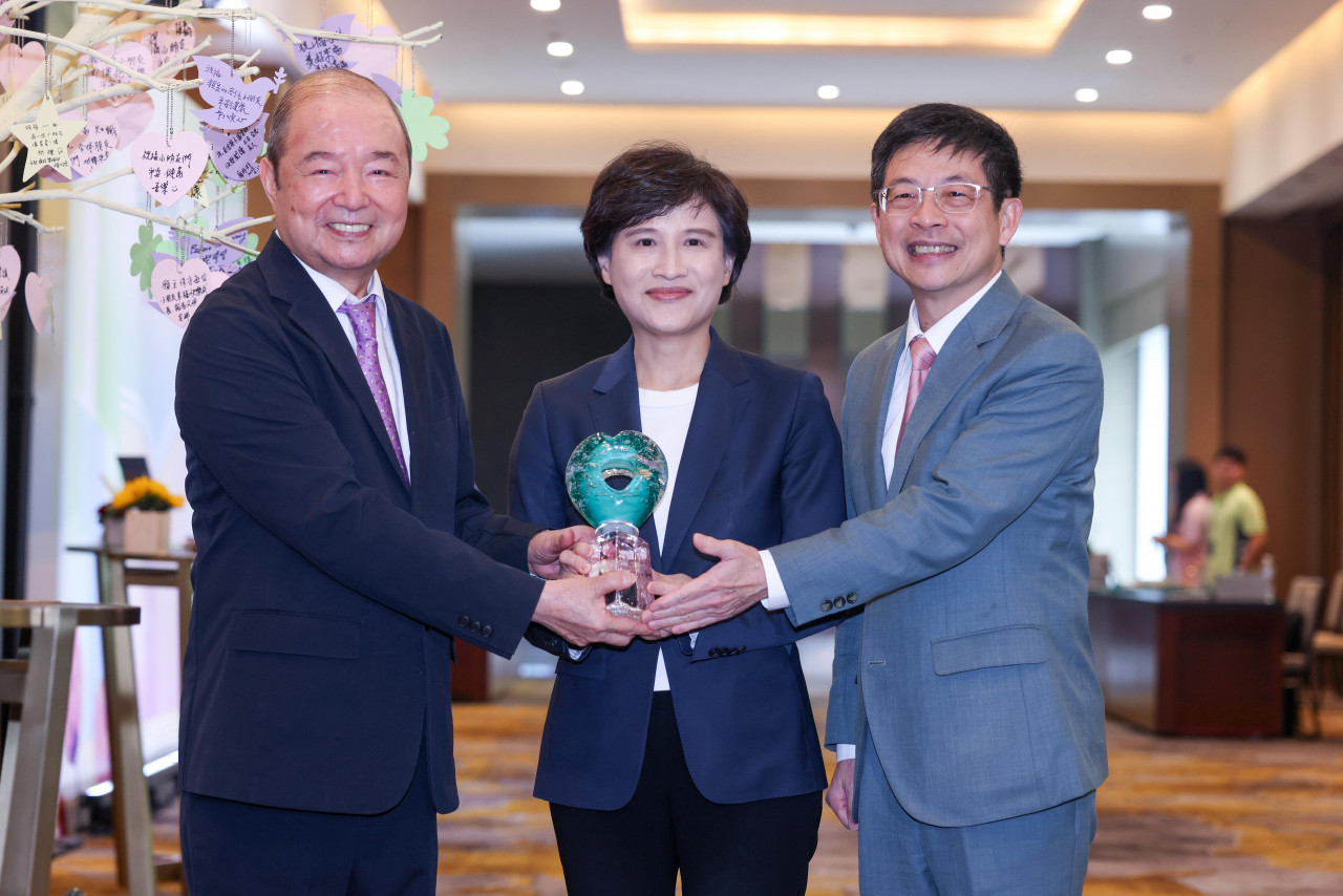 刷卡也能改寫偏鄉命運！卡友們助玉山金18年蓋200座圖書館：參與寧靜的教育革命「給孩子最好禮物」