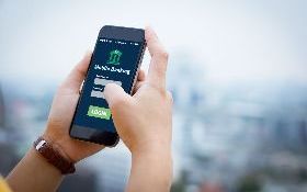 台灣純網銀執照三搶二  LINE要靠什麼殺出血路？