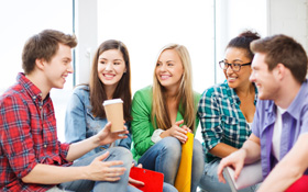 與外國人聊天不冷場！試試用這些話題輕鬆打開話匣子