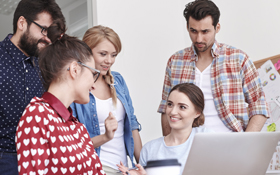 找熟人當隊友死更快！為什麼有些公司起初被大家看好，最後卻慘澹失敗？