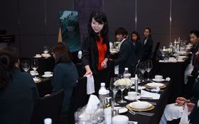 資深國際禮儀講師脫離安逸圈 到國外進修創造專業獨特性