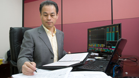 每日蒐集財經新聞 創出獨門心法—分析師教你摸透主力動向