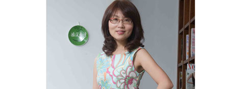 喻月玲憑母基金保守防禦、子基金積極攻擊— 母子基金聰明配  上班族每月加薪2.5萬