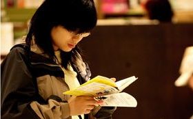 進入文字世界比練習聽講容易—突破英文瓶頸 廣讀不精讀