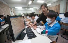 「一證多照」才是王道— 多益、考證照　大學列職場必修