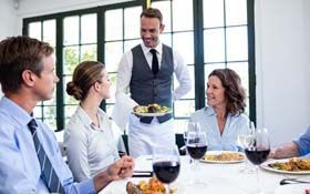 要求高≠奧客，安撫客戶不滿情緒的４個心理學技巧