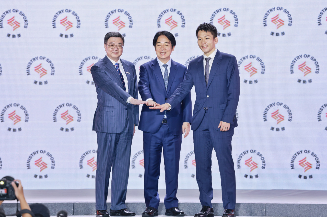 卓榮泰、賴清德、李洋