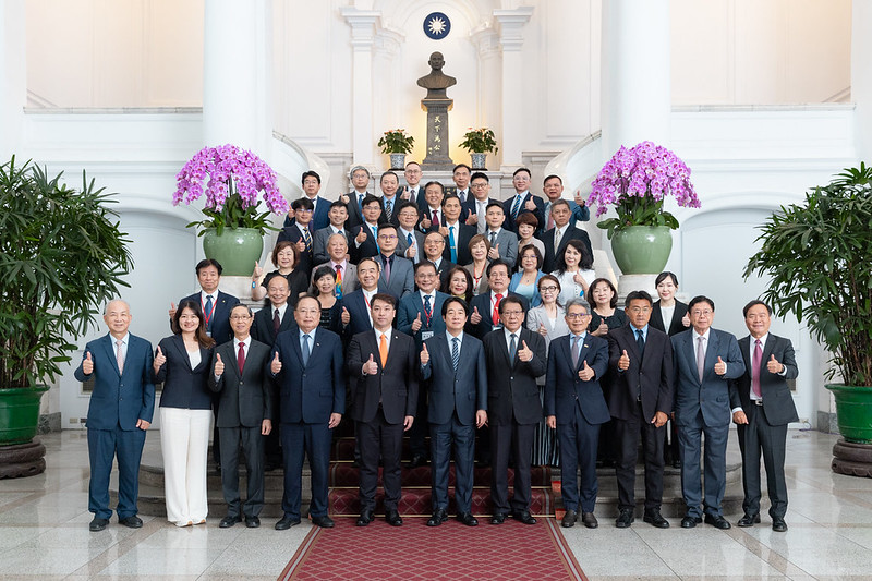 支撐全國逾8成就業！賴清德接見中小企業總會：三措施攜手壯大中小微企業，打造韌性台灣經濟