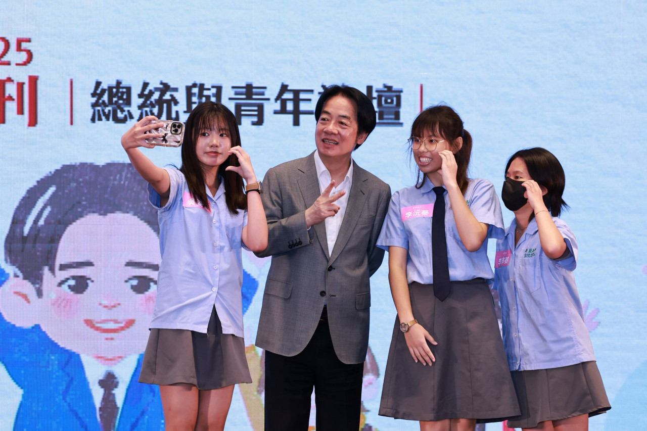 總統與青年論壇》賴清德聆聽回應4大提案：青年的聲音應被聽見重視「以溝通逐步邁向完美社會」