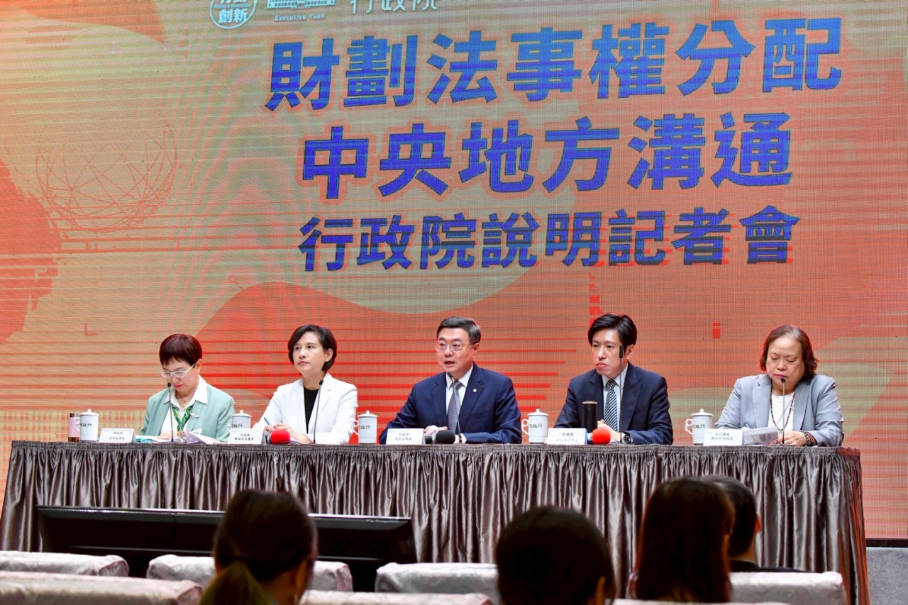 財劃法出包如何解？洪三雄：政院態度要堅定，但做法要務實「才不會永遠空轉」