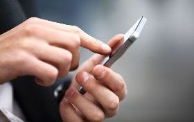 阿里巴巴企業通訊軟體　每天「釘」一下員工快崩潰