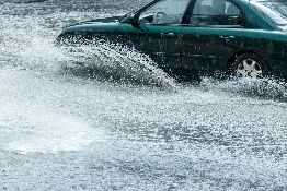 豪大雨強襲！北北基多處傳淹水災情　中央災害應變中心二級開設