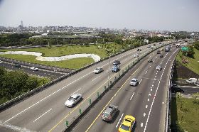 元旦國道全線暫停收費　首度延長至上午10點！