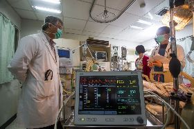 【誰來照顧醫護之五】醫師為何爭納勞基法？「這個」成最大關鍵