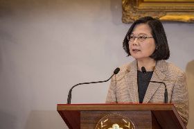 鄭麗君遭資深藝人打巴掌　蔡英文：暴力不該容忍