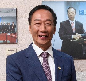 「高雄不光發大財更要發恆財」　郭台銘臉書預告下午會見韓國瑜