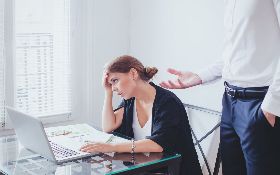 舊主管說行，新主管說不行，未經員工同意公司是否可以直接調動？