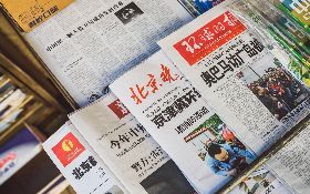 同樣寫文揭露事實 為什麼一個讓川普氣到發狂、一個反進監牢？