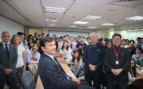 台灣老字號企業轉型外商 英語溝通能力成招募要件！