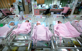 高房價讓年輕人不敢生小孩？ 天龍國生育率卻比低房價區高很多！