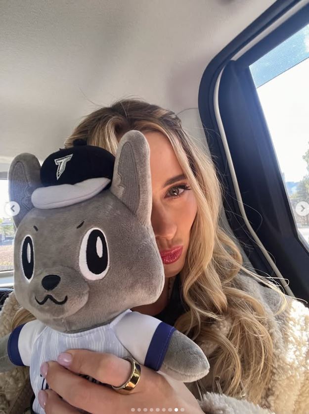 費仔老婆歐告娃娃