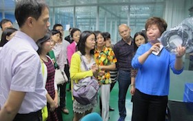 學郭董管企業 打工妹變800億富豪