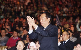 這群30幾歲的年輕人 幫郭董圓電動車夢！  