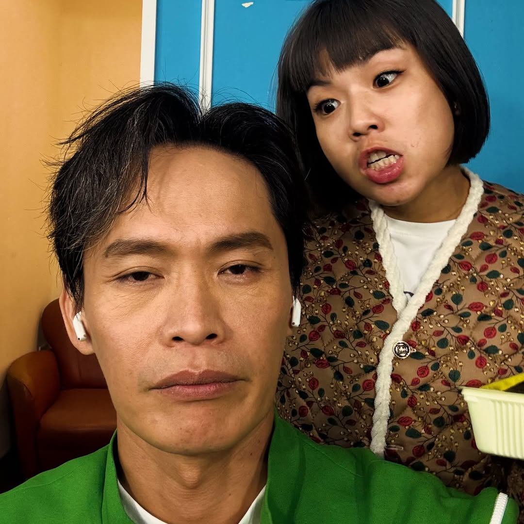 即便精打細算,面對養家與房貸每月高達 30 萬元的壓力,黃鐙輝仍感到焦慮。目前他配置現金 20%、房產 50% 與 ETF 30%,他最大的心願,就是希望能在 5 年內讓負債歸零,並在 15 年後擁有月領 30 萬元的被動收入,徹底告別為錢煩惱的日子。