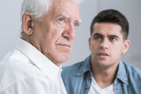 一直在等待爸爸認同的四十歲兒子