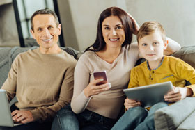 孩子能力不足、經驗不夠 父母需要代行其職？