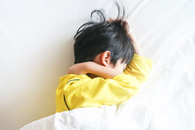 又賴床！小孩又要遲到了！