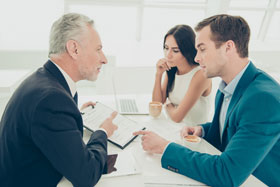 從「表情」和「動作」解讀客戶心理