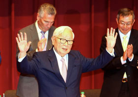 張忠謀退休 給台灣的兩個啟發