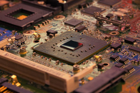 國巨股價跌深有機可乘？  專家教你這樣參與反彈波