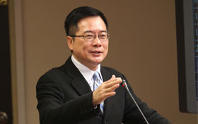 羈押四個月後交保 蔡正元在中影案能全身而退？